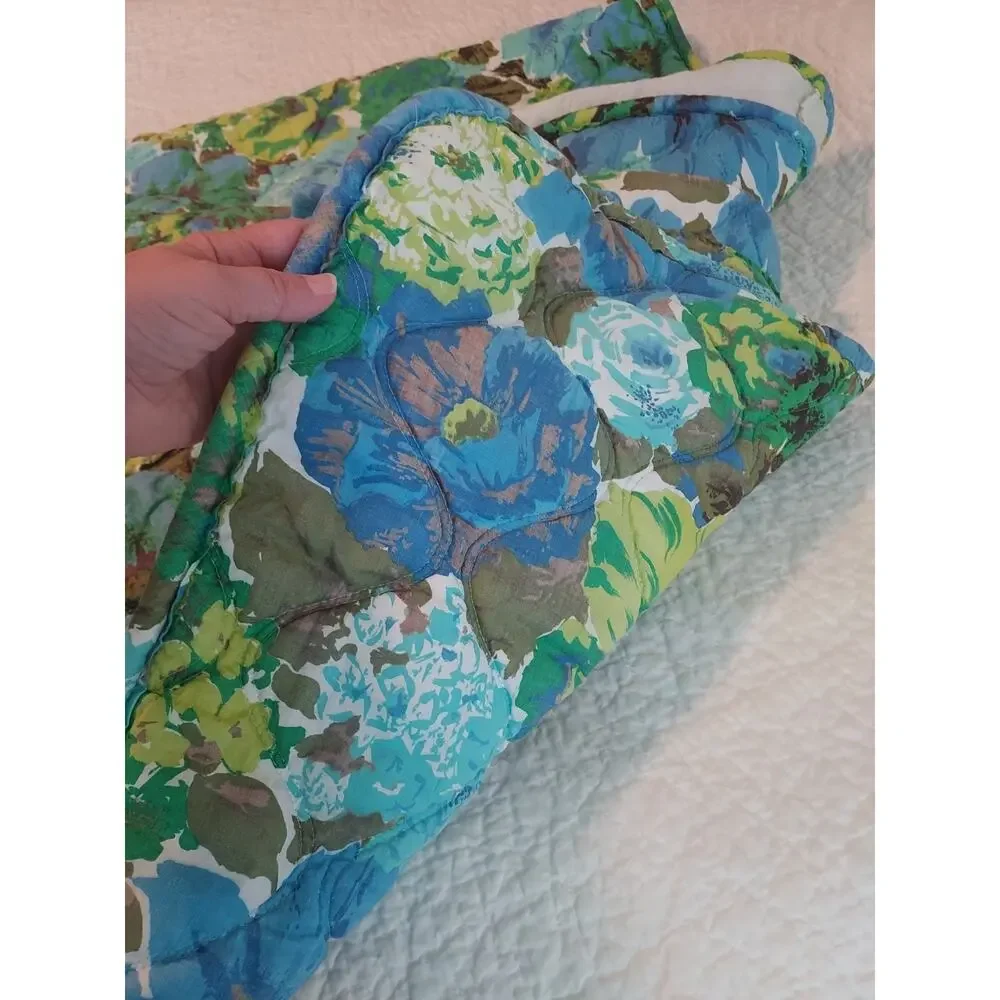 Vintage Bedspread Twin - Single floor length Boho Retro floral cotton and edged